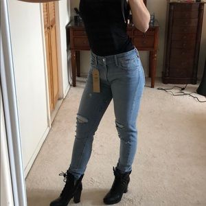 Levi’s women’s high rise 721 jeans